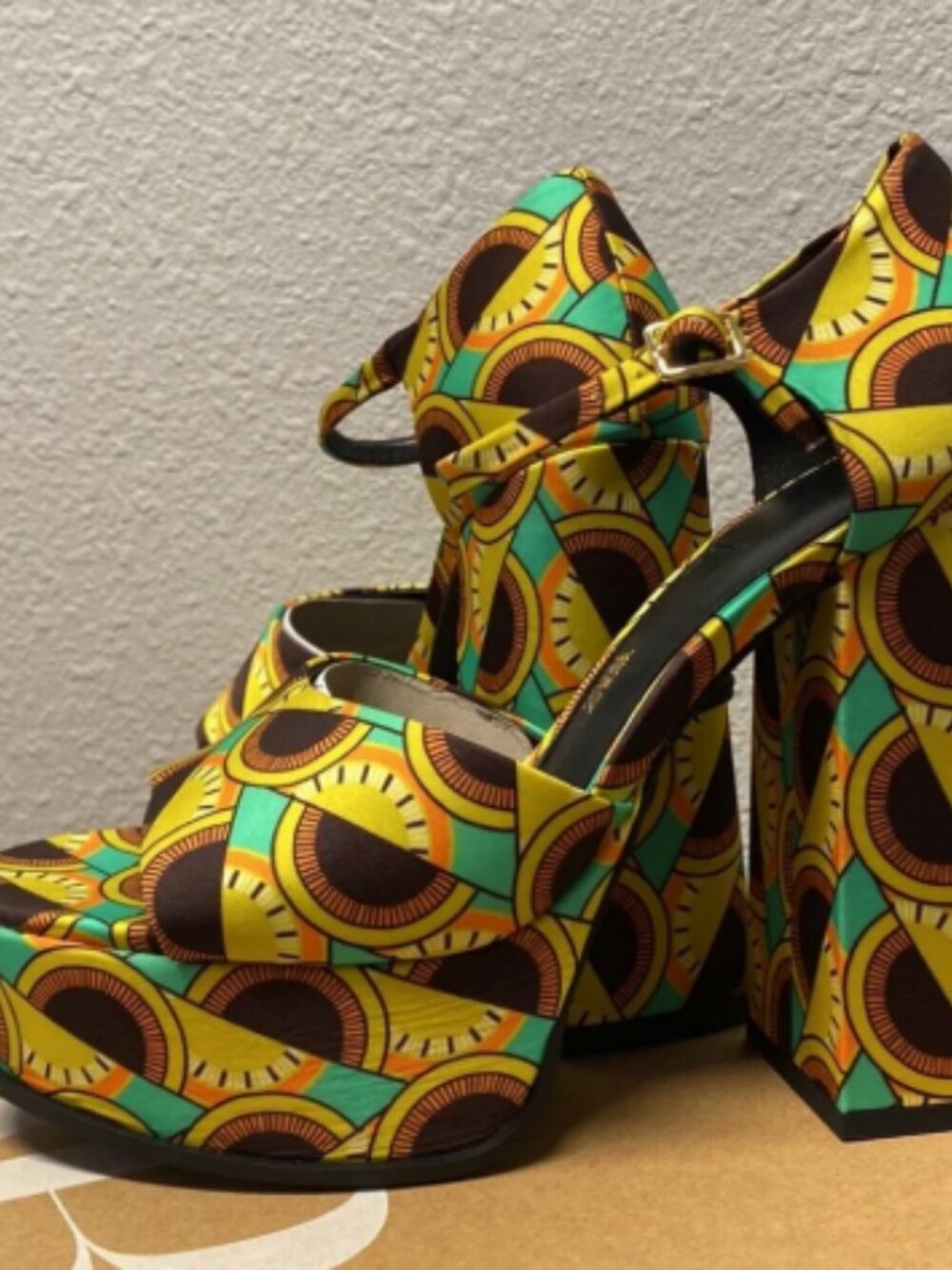 Zara Retro Geometric Print Chunky Platform Sandals - Picture 2 of 3